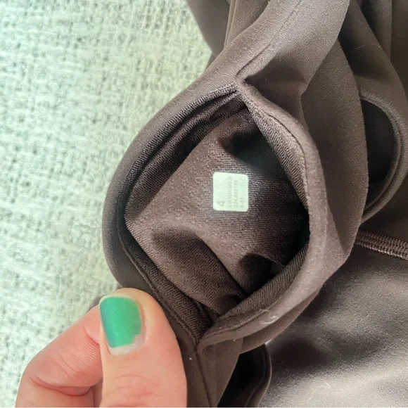 Lululemon Groove Nulu High-Rise Flared
Pant Regular Size 4 Espresso - Picture 7 of 7